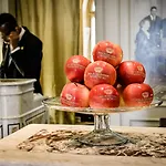 Des Trois Couronnes & - The Leading Of The World 5*