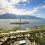 Des Trois Couronnes & - The Leading Of The World