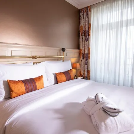 Hotel Des Trois Couronnes&spa - The Leading Of The World