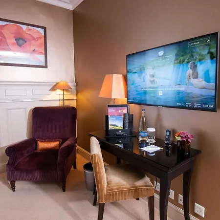 Des Trois Couronnes&spa - The Leading Of The World Hotel