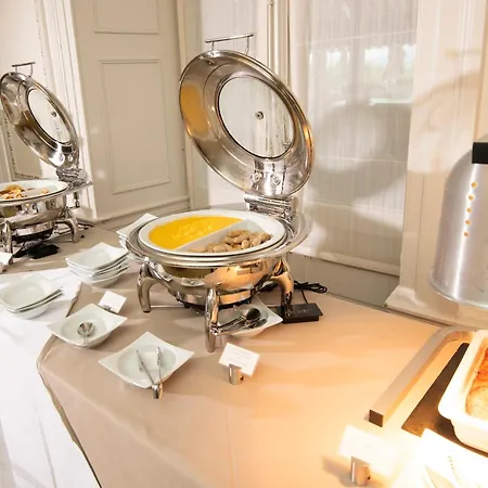 Hotel Des Trois Couronnes&spa - The Leading Of The World