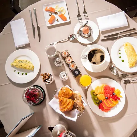 Des Trois Couronnes & - The Leading Of The World 5* Vevey