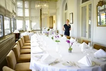 Des Trois Couronnes & - The Leading Of The World Otel 5*