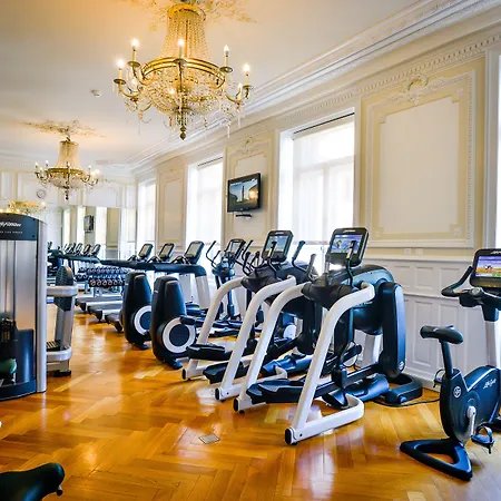 Des Trois Couronnes & - The Leading Of The World Hotel Vevey