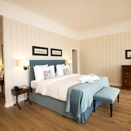 Des Trois Couronnes & - The Leading Of The World 5* Vevey