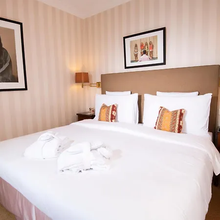 מלון Des Trois Couronnes & - The Leading Of The World 5*