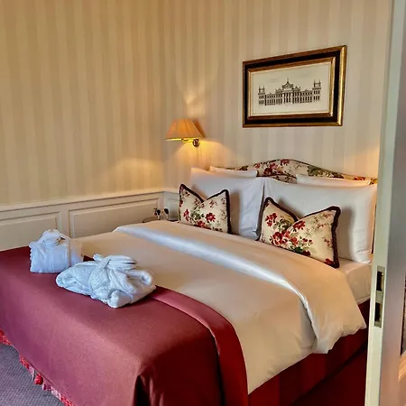 Hotel Des Trois Couronnes & - The Leading Of The World