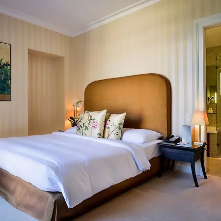 Des Trois Couronnes&spa - The Leading Of The World