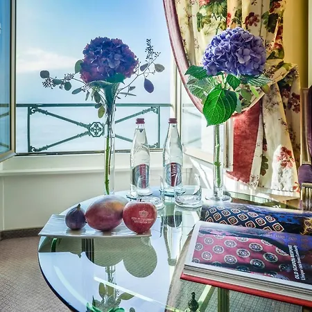 Hotel Des Trois Couronnes&spa - The Leading Of The World
