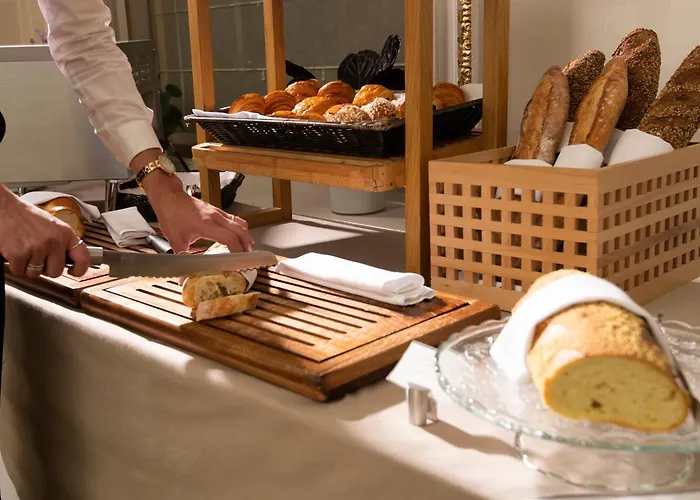 Des Trois Couronnes & - The Leading Of The World Hotel 5*