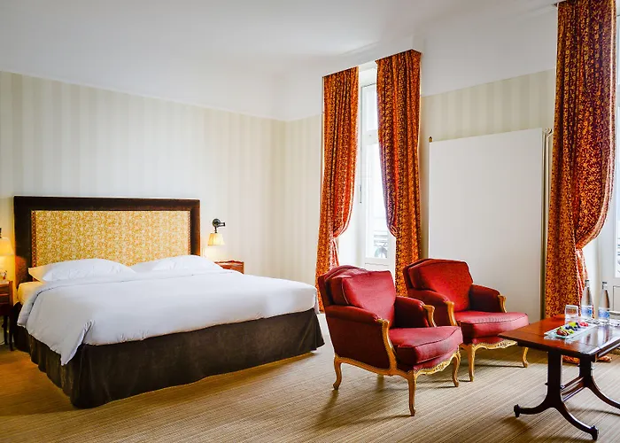 Des Trois Couronnes & - The Leading Of The World 5* Vevey