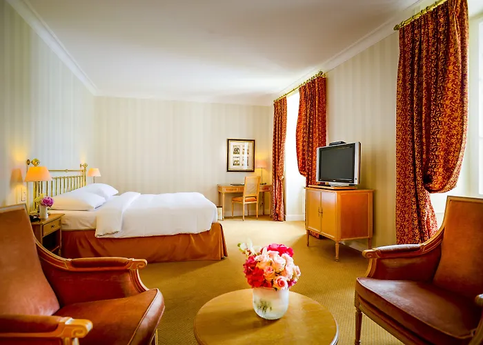 Des Trois Couronnes & - The Leading Of The World 5* 沃韦