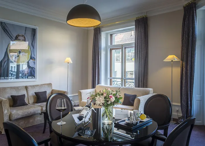 Des Trois Couronnes & - The Leading Of The World Hotel