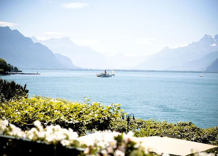 Des Trois Couronnes & - The Leading Of The World Hotel