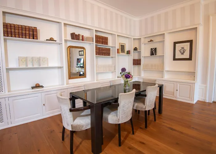 Des Trois Couronnes & - The Leading Of The World Hotel