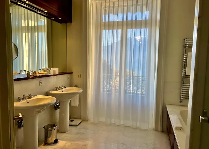 Des Trois Couronnes & - The Leading Of The World Hotel 5*