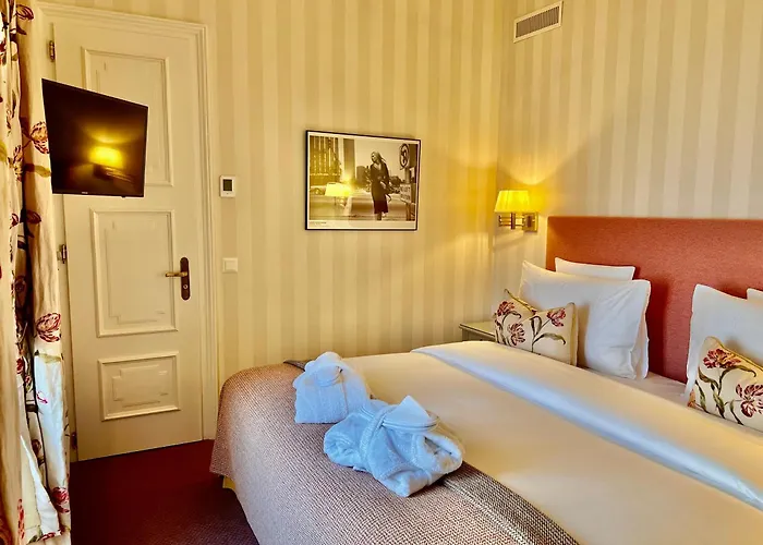 Des Trois Couronnes & - The Leading Of The World Hotel Vevey