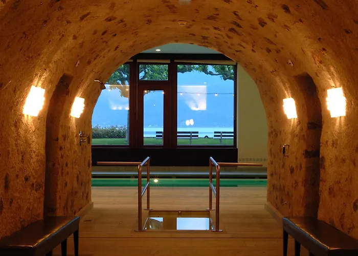 Des Trois Couronnes & - The Leading Of The World Hotel