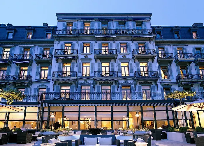 Des Trois Couronnes & - The Leading Of The World Vevey