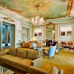 酒店 Des Trois Couronnes & - The Leading Of The World