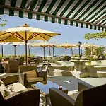 Des Trois Couronnes & - The Leading Of The World 5*
