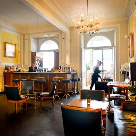 Des Trois Couronnes & - The Leading Of The World Szálloda Vevey