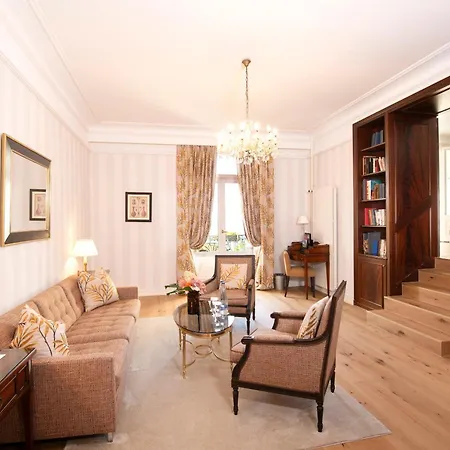 Des Trois Couronnes & - The Leading Of The World Szálloda Vevey