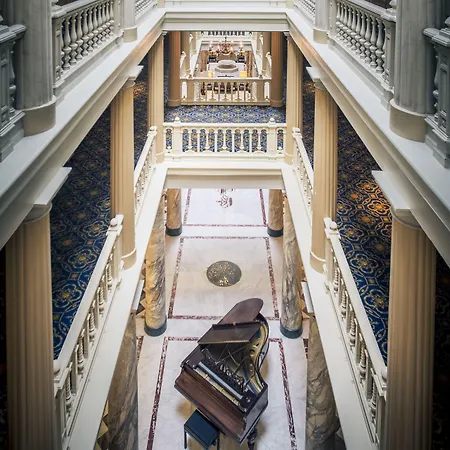 Des Trois Couronnes & - The Leading Of The World Szálloda 5*