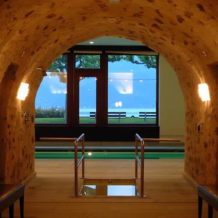 Des Trois Couronnes & - The Leading Of The World Szálloda