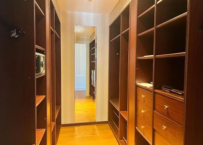 Des Trois Couronnes & - The Leading Of The World 5* Βεβέ