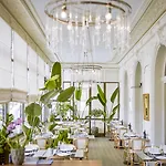 Hotel Des Trois Couronnes & - The Leading Of The World