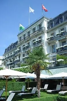 Des Trois Couronnes & - The Leading Of The World