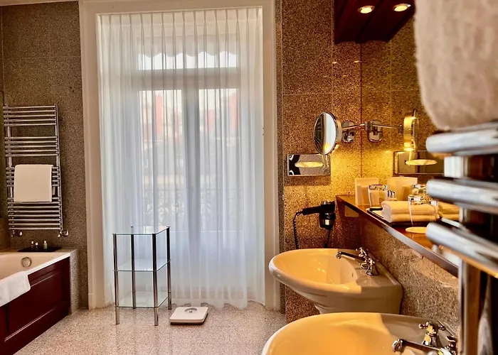 ホテル Des Trois Couronnes & - The Leading Of The World ヴェヴェイ